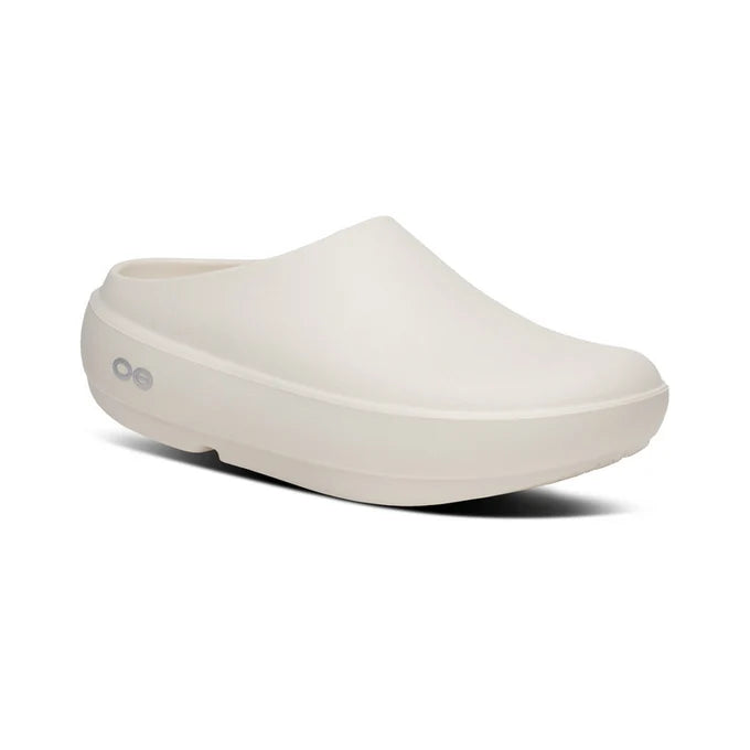 Oofos OOcloog Plus Chalk, side profile view - Run Vault