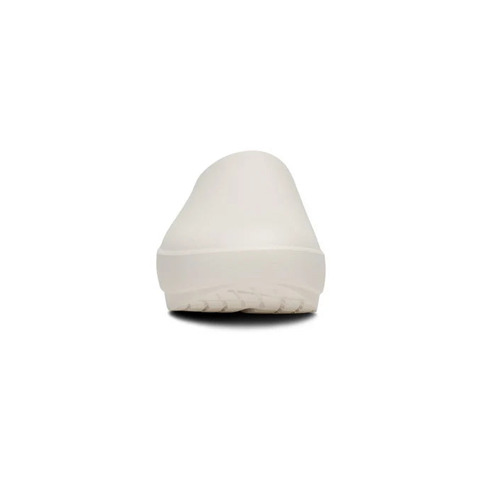 Oofos OOcloog Plus Chalk, front toe view - Run Vault