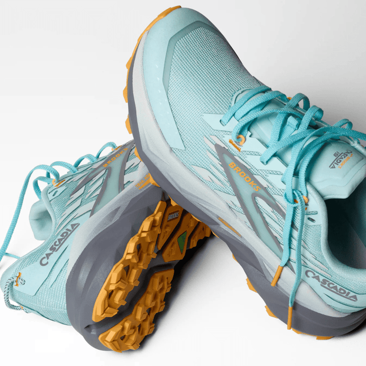 Brooks Cascadia 19 - Women's - (WIDE) 1D - Run Vault